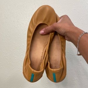 Tieks flats